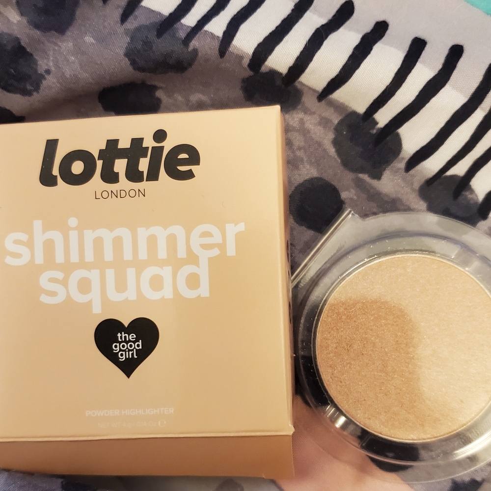 Lottie london shimmer squad- the good girl